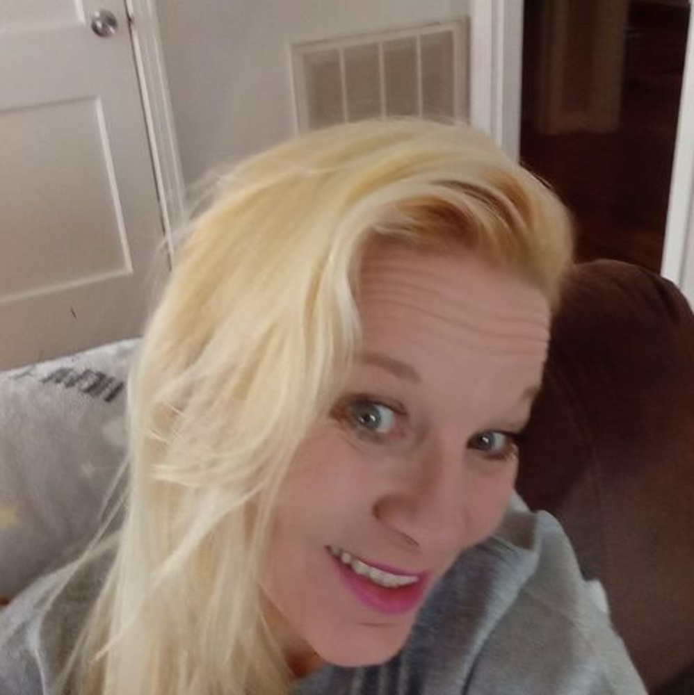 Meet your Posher, Desiree